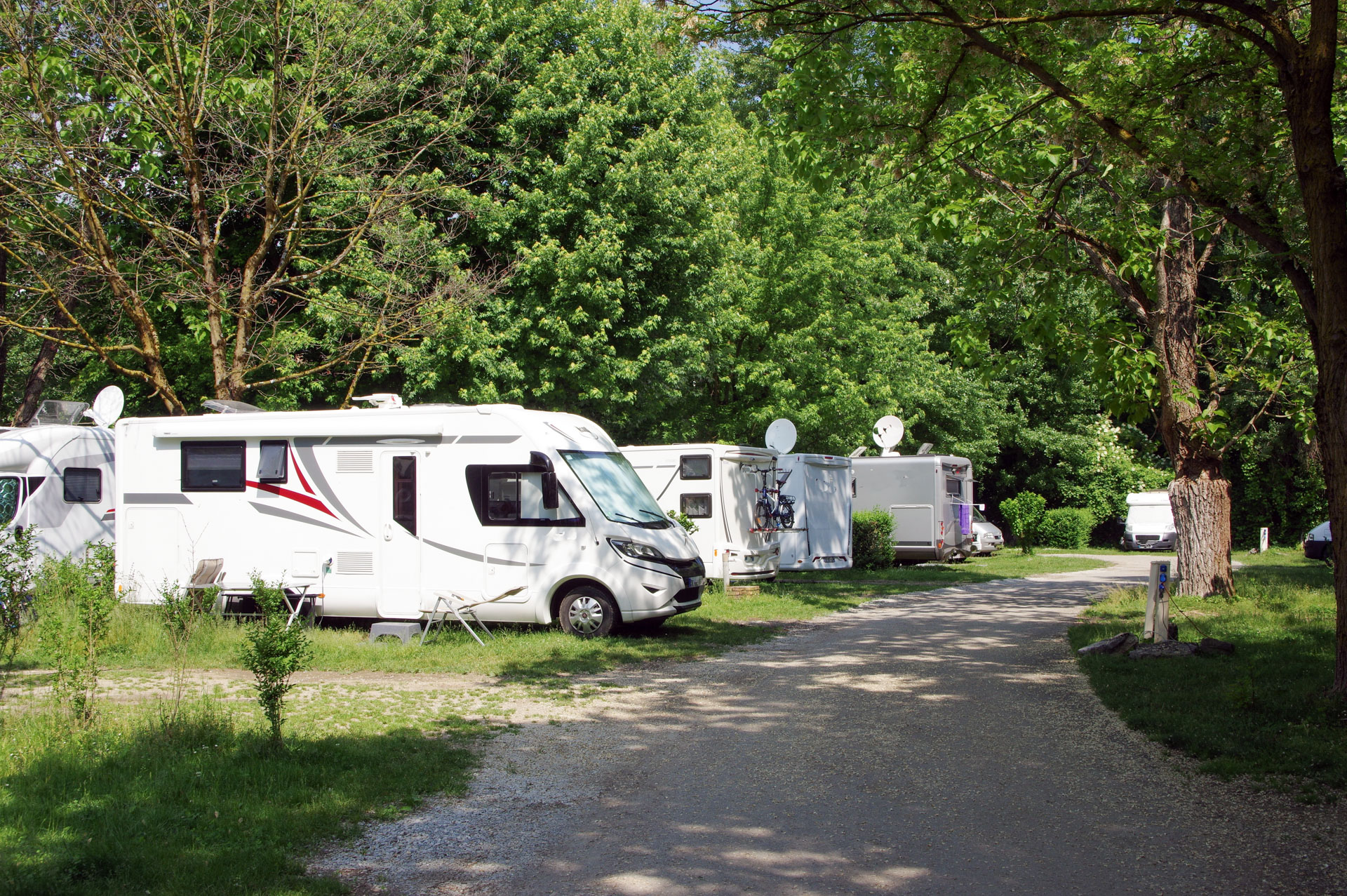 aire camping car pouzaugues