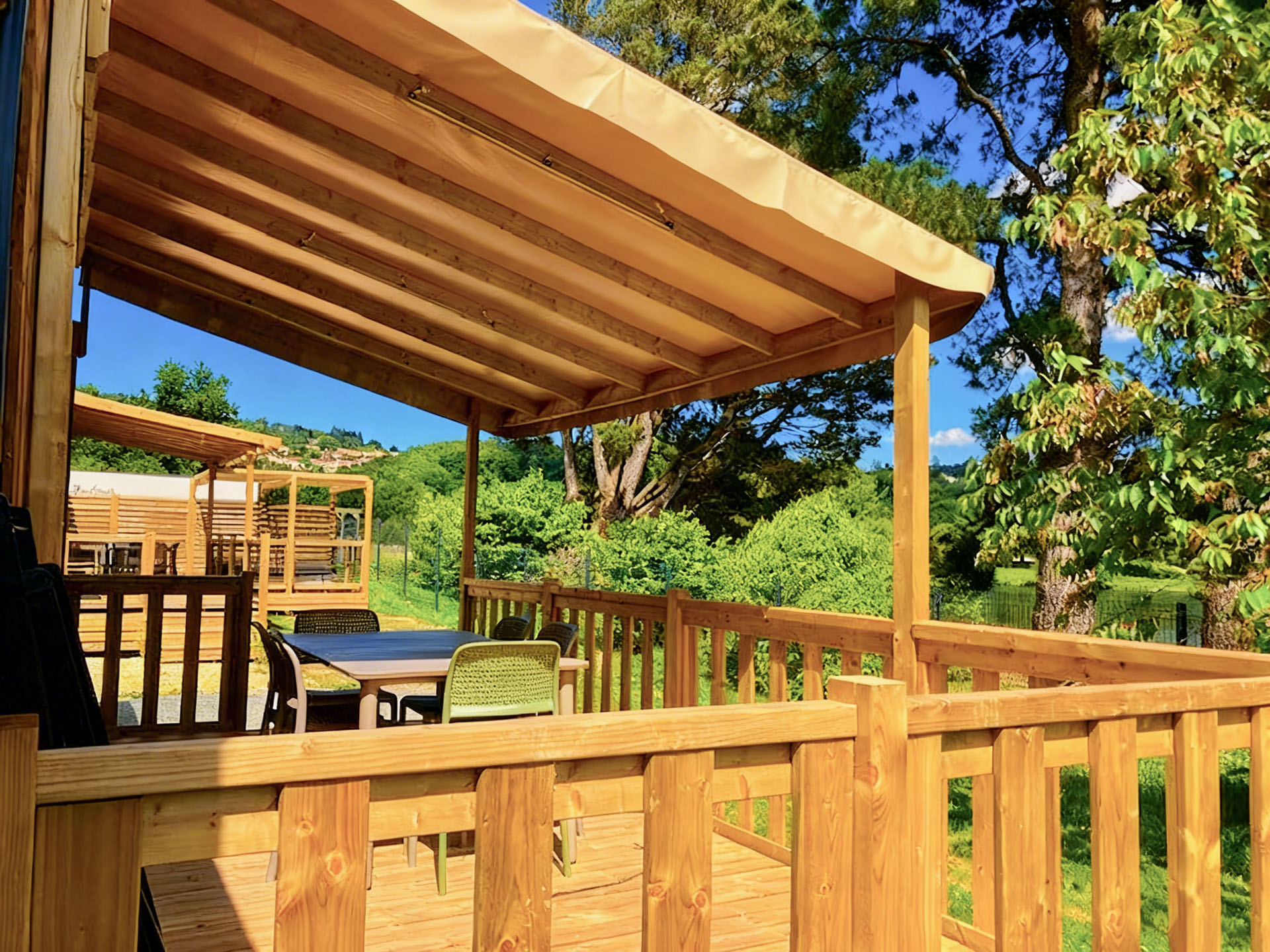 pouzauges camping terrasse mobilhome nature bois premium tiny house