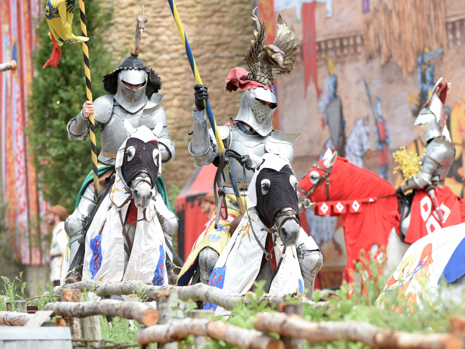 puy du fou cavaliers médiéval camping pouzauges